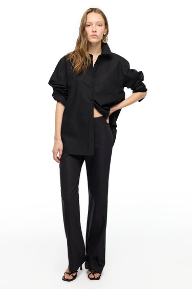  Siyah Albas Rahat Kalıp Uzun Kol Gömlek