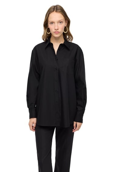  Siyah Albas Rahat Kalıp Uzun Kol Gömlek