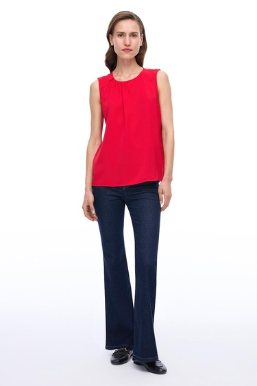  Farewell Regular Fit Standart Boy Sıfır Kol Bisiklet Yaka Kırmızı Bluz