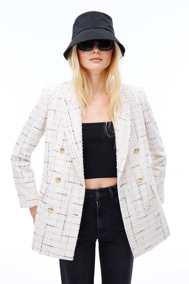  Fancy Regular Fit Standart Boy Takma Kol Ceket Yaka Ekru Renk Kadın Ceket