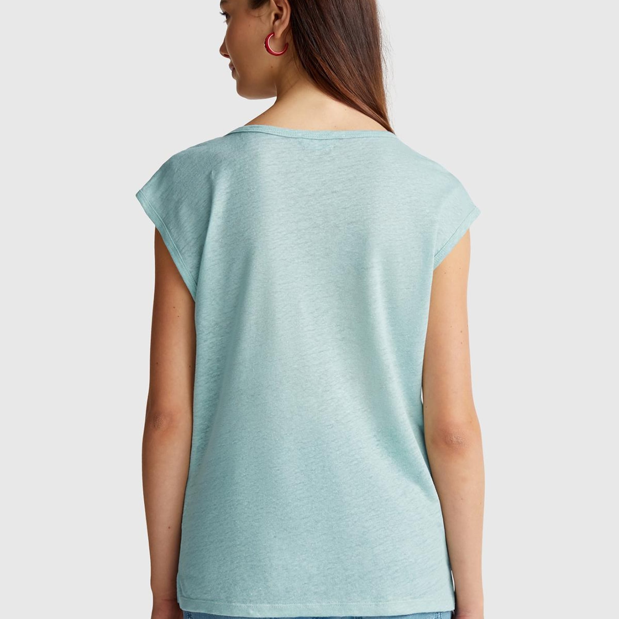 Kadın Su Yeşili %100 Keten Yanları Yırtmaçlı Relax Fit Yuvarlak Yaka T-Shirt