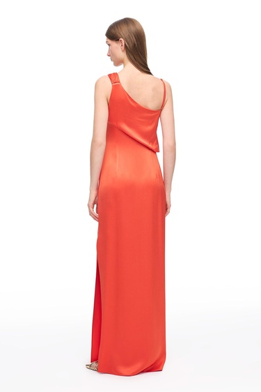  Tek Omuzlu Saten Uzun Elbise