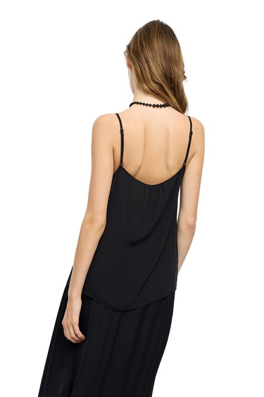  V-Yaka Dantel Detaylı Bluz