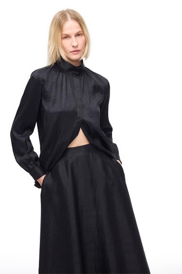  Düğmeli Uzun Kollu Poliamid Bluz