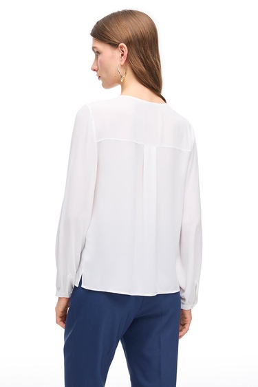  Beyaz Ametist Rahat Kalıp V-Yaka Bluz