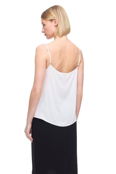  V-Yaka Dantel Detaylı Bluz