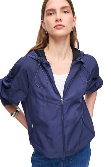  Amiens Lacivert Renk Rahat Kalıp Dik Yaka Düşük Kollu Mont