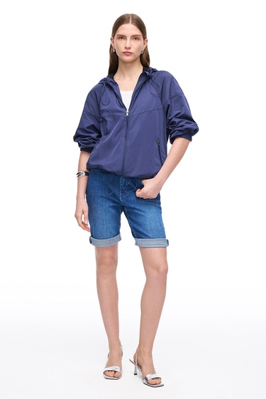  Amiens Lacivert Renk Rahat Kalıp Dik Yaka Düşük Kollu Mont