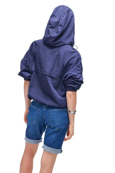  Amiens Lacivert Renk Rahat Kalıp Dik Yaka Düşük Kollu Mont