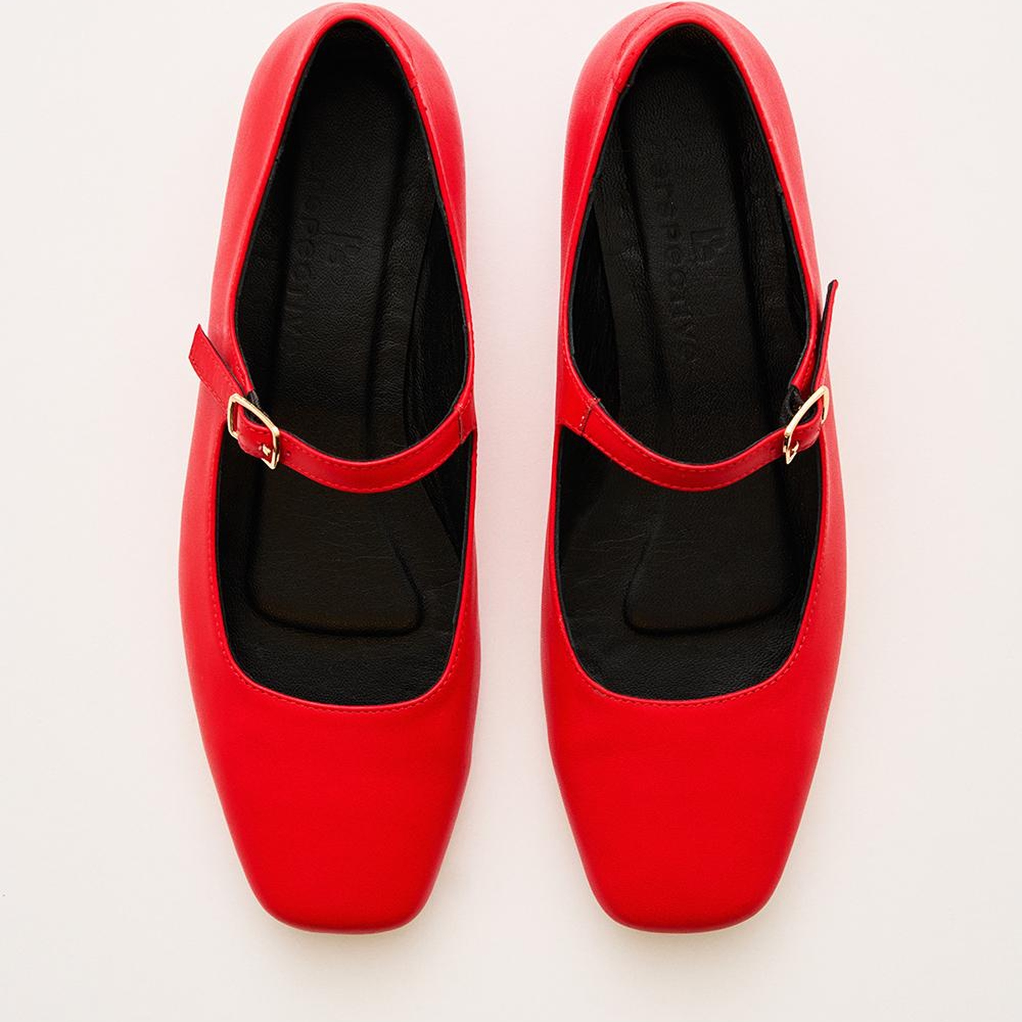 Kırmızı Ayakkabı 0322