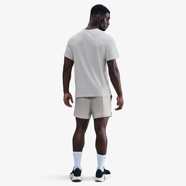  Nike Dri-Fit Winning Erkek Beyaz T-Shirt