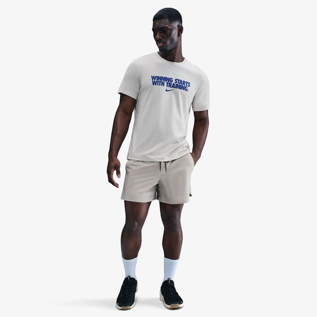  Nike Dri-Fit Winning Erkek Beyaz T-Shirt