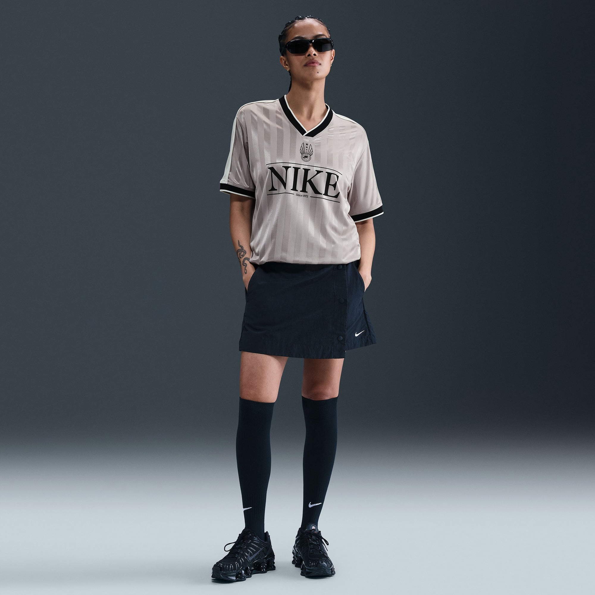 Nike Sportswear Kadın Gri T-Shirt