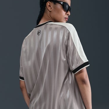  Nike Sportswear Kadın Gri T-Shirt