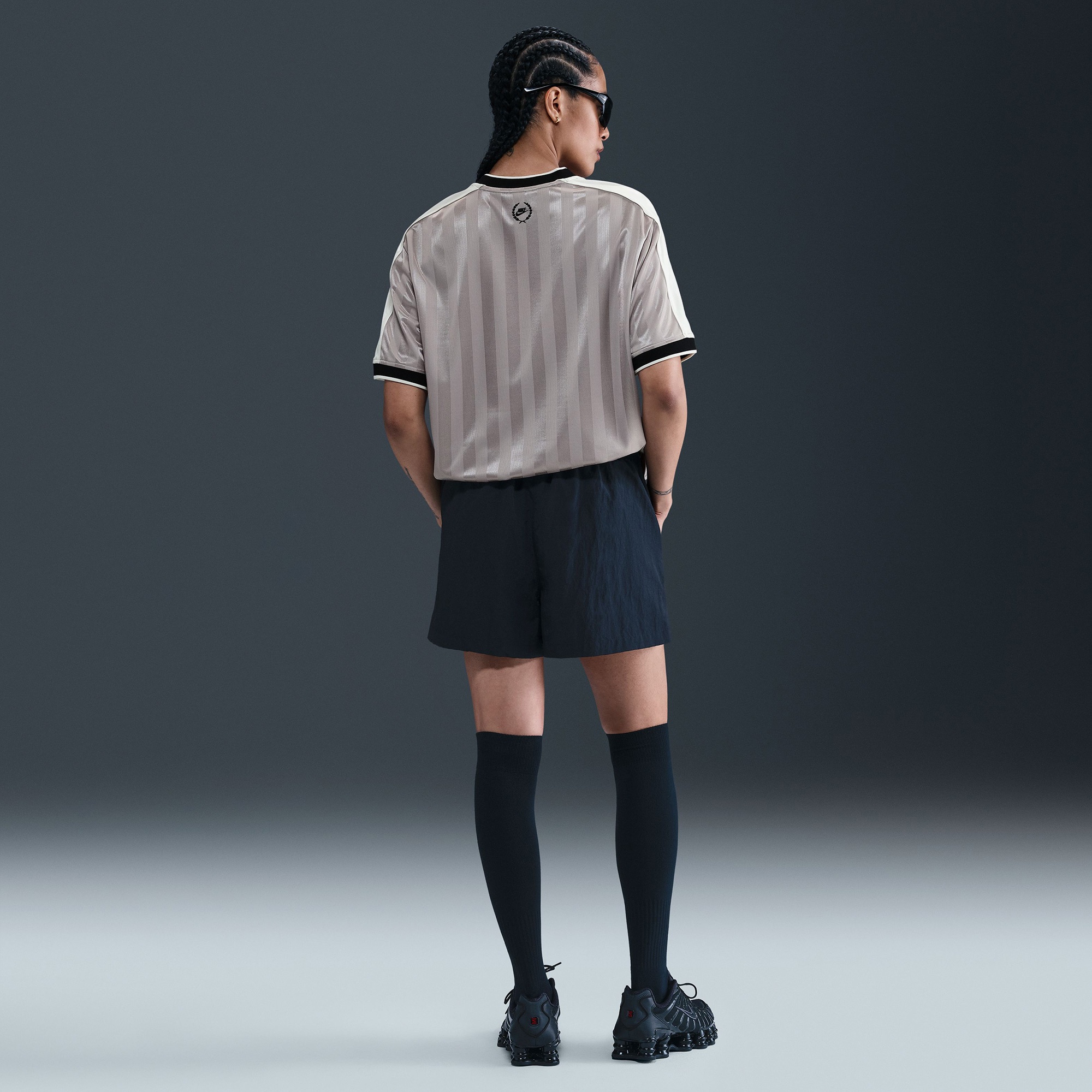 Nike Sportswear Kadın Gri T-Shirt