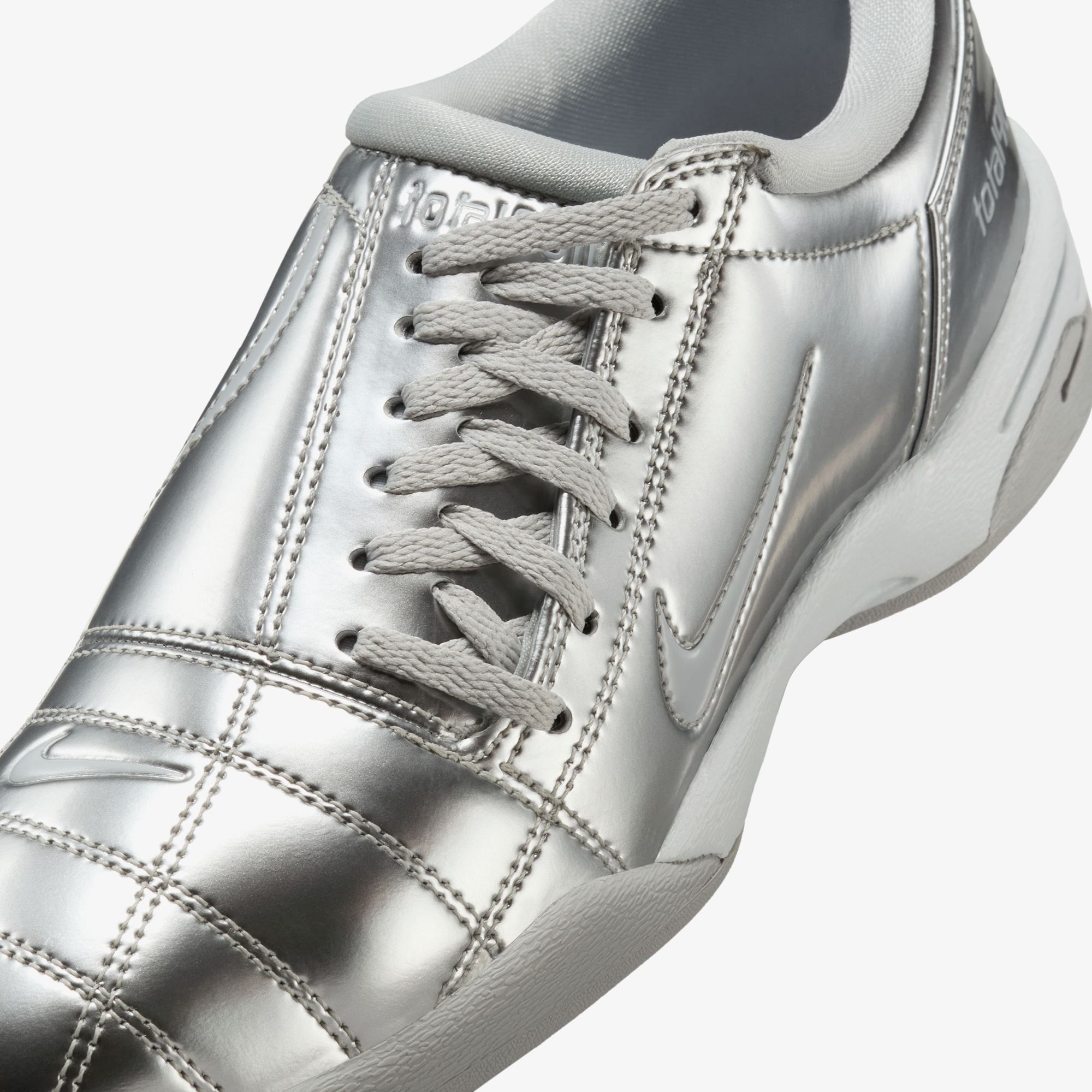 Nike Total 90 Kadın Gümüş Spor Ayakkabı