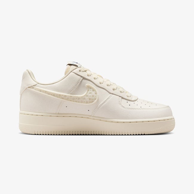  Nike Air Force 1 '07 LX Kadın Krem Rengi Spor Ayakkabı