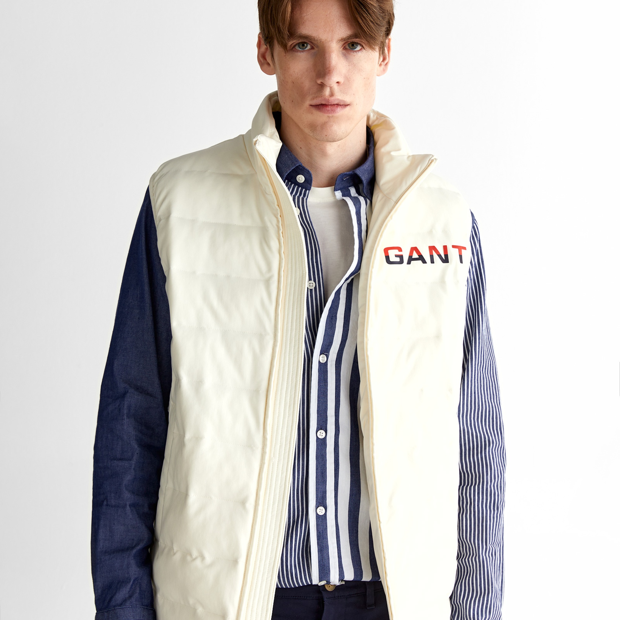 GANT Erkek Krem Regular Fit Dik Yaka Logolu Yelek