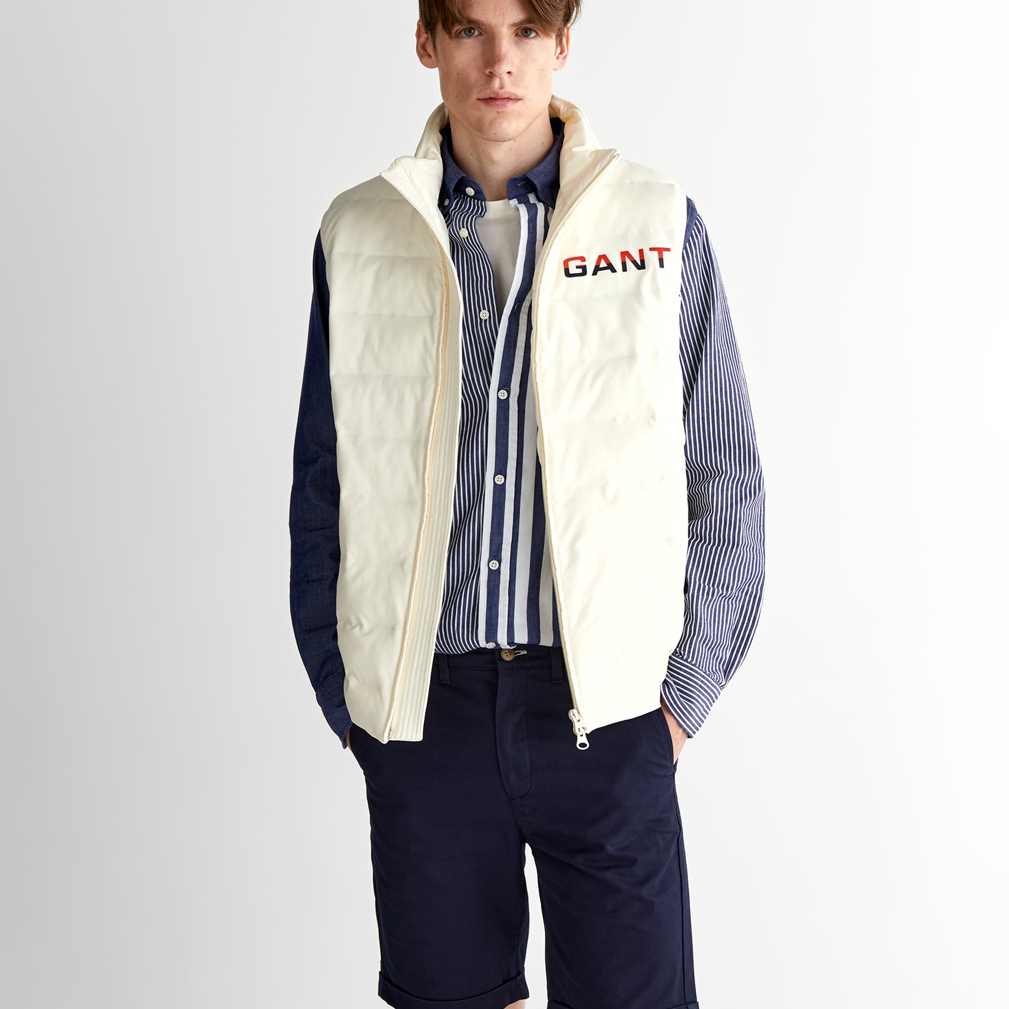 GANT Erkek Krem Regular Fit Dik Yaka Logolu Yelek