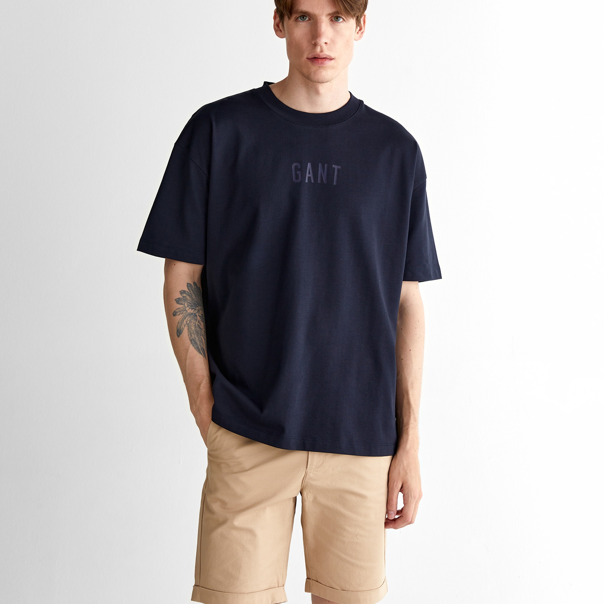 GANT Erkek Lacivert Relaxed Fit Bisiklet Yaka Logolu T-Shirt