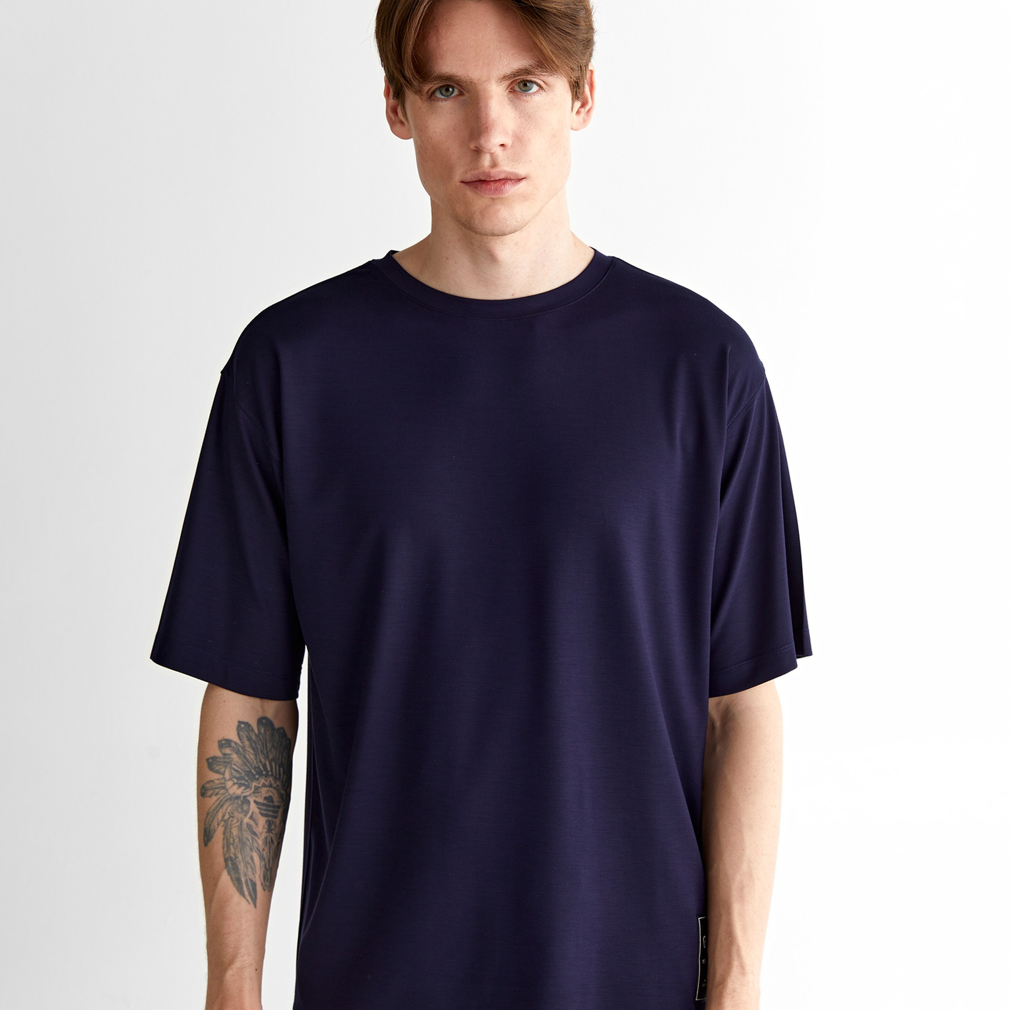 GANT Erkek Lacivert Relaxed Fit Bisiklet Yaka Logolu T-Shirt