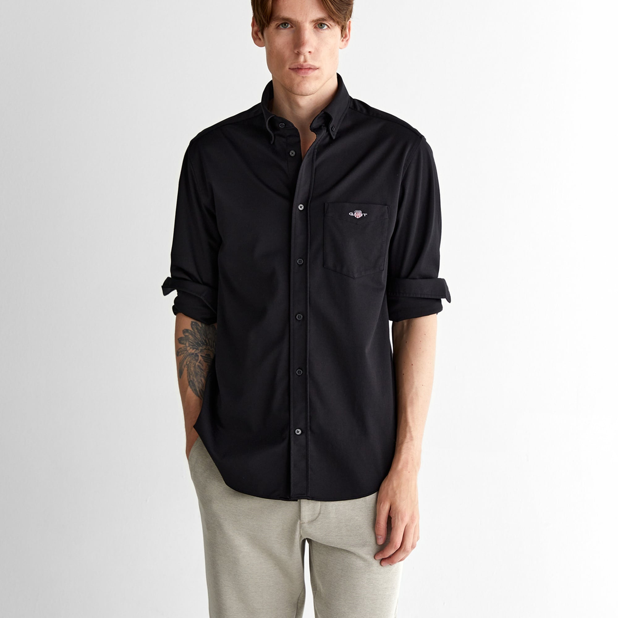 GANT Erkek Siyah Regular Fit Düğmeli Yaka Gömlek