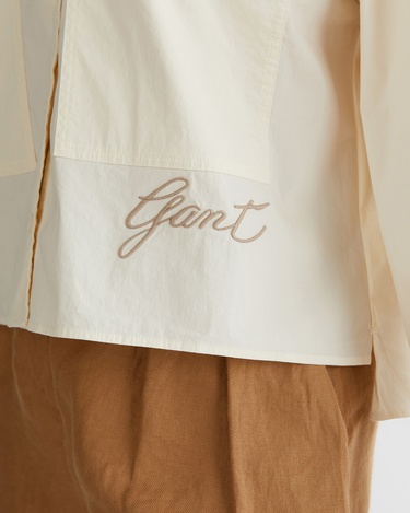  GANT Kadın Krem Klasik Yaka Logolu Gömlek
