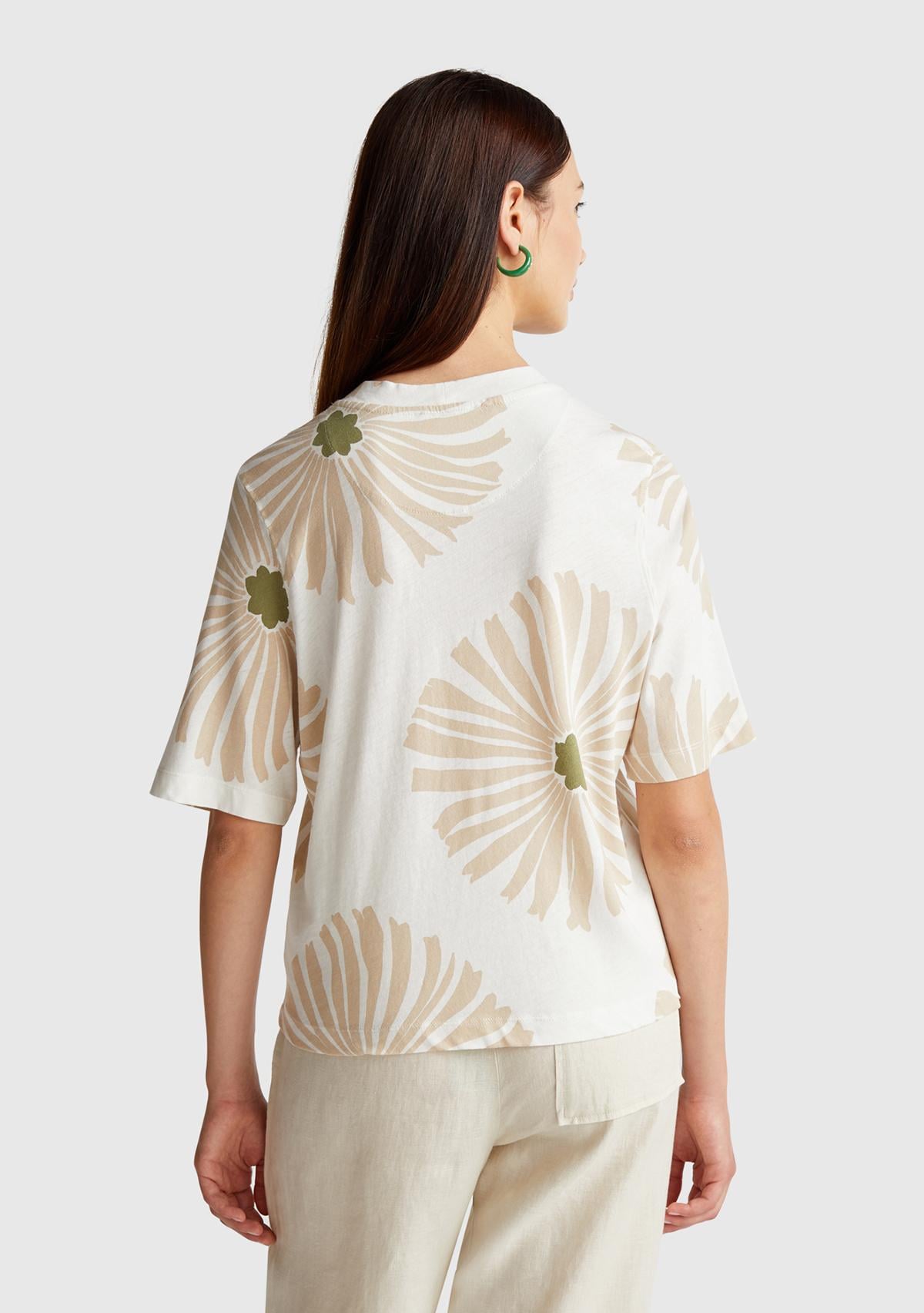 Kadın Krem Keten Karışımlı Boxy Fit Çiçek Desenli T-Shirt