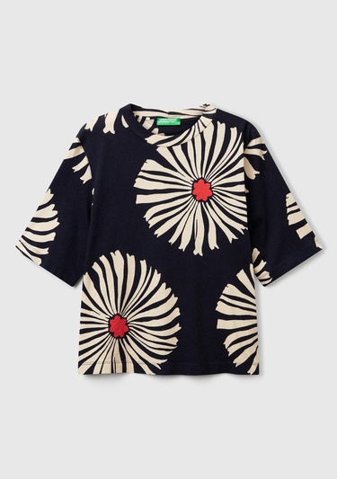  Kadın Lacivert Keten Karışımlı Boxy Fit Çiçek Desenli T-Shirt