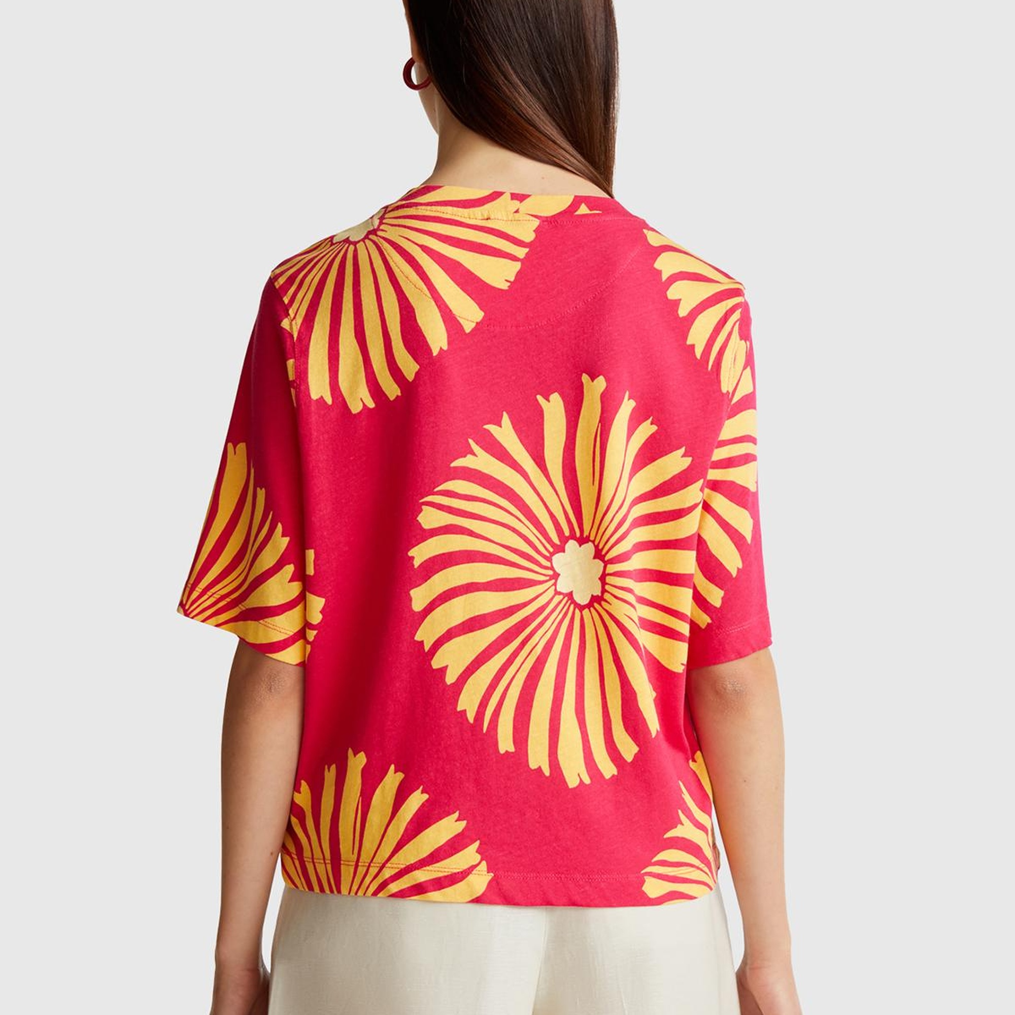 Kadın Fuşya Keten Karışımlı Boxy Fit Çiçek Desenli T-Shirt