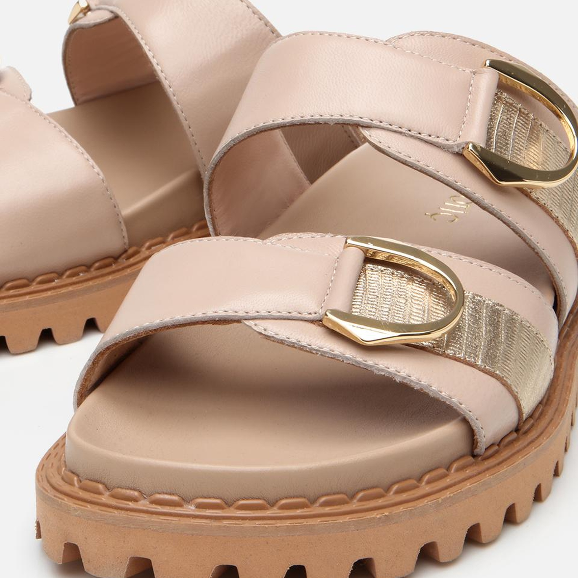 Kadın Deri Bej Tokalı Düz Terlik