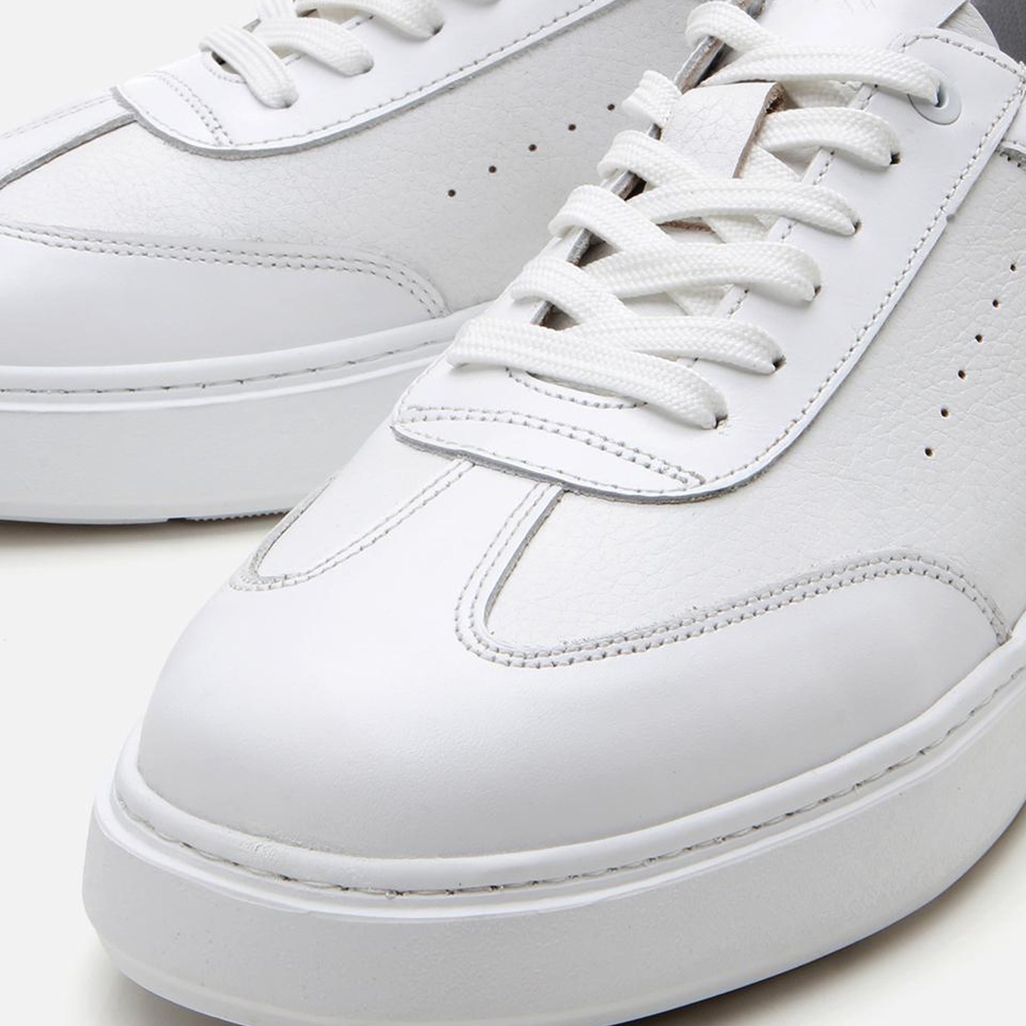 Erkek Deri Beyaz Ultra Hafif Tabanlı Spor Ayakkabı