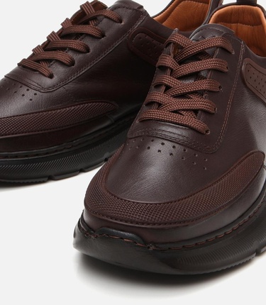  Erkek Deri Kahverengi Ultra Hafif Tabanlı Spor Ayakkabı