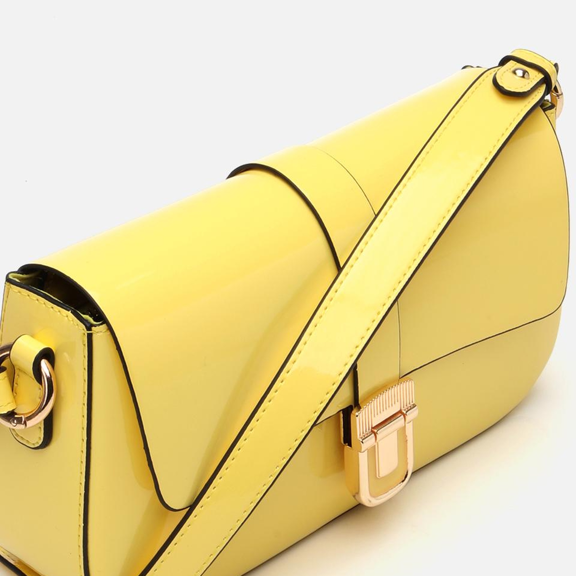 Kadın Sarı Kilit Detaylı Çapraz Askılı Çanta