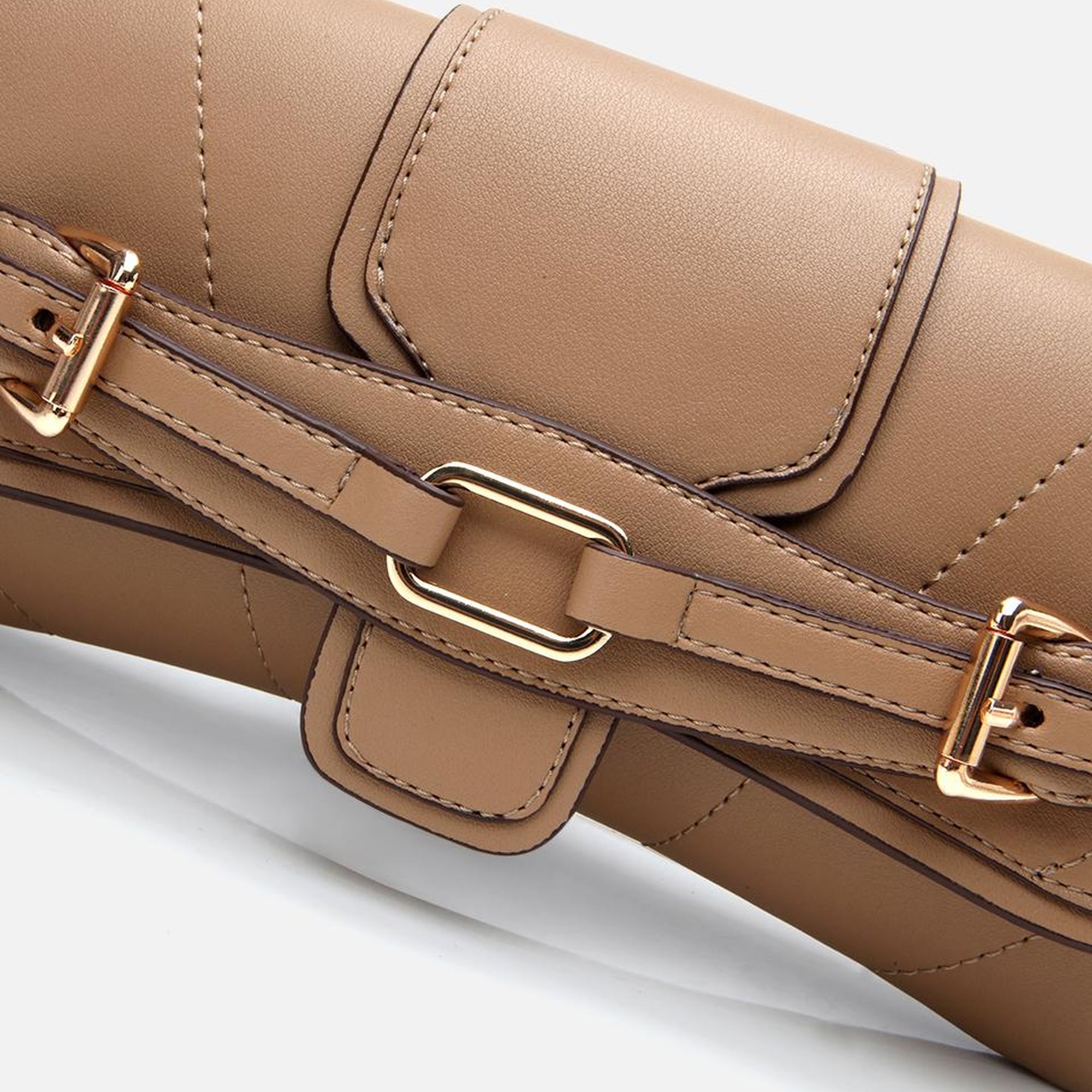 Kadın Vizon Toka Detaylı Asimetrik Çapraz Askılı Çanta