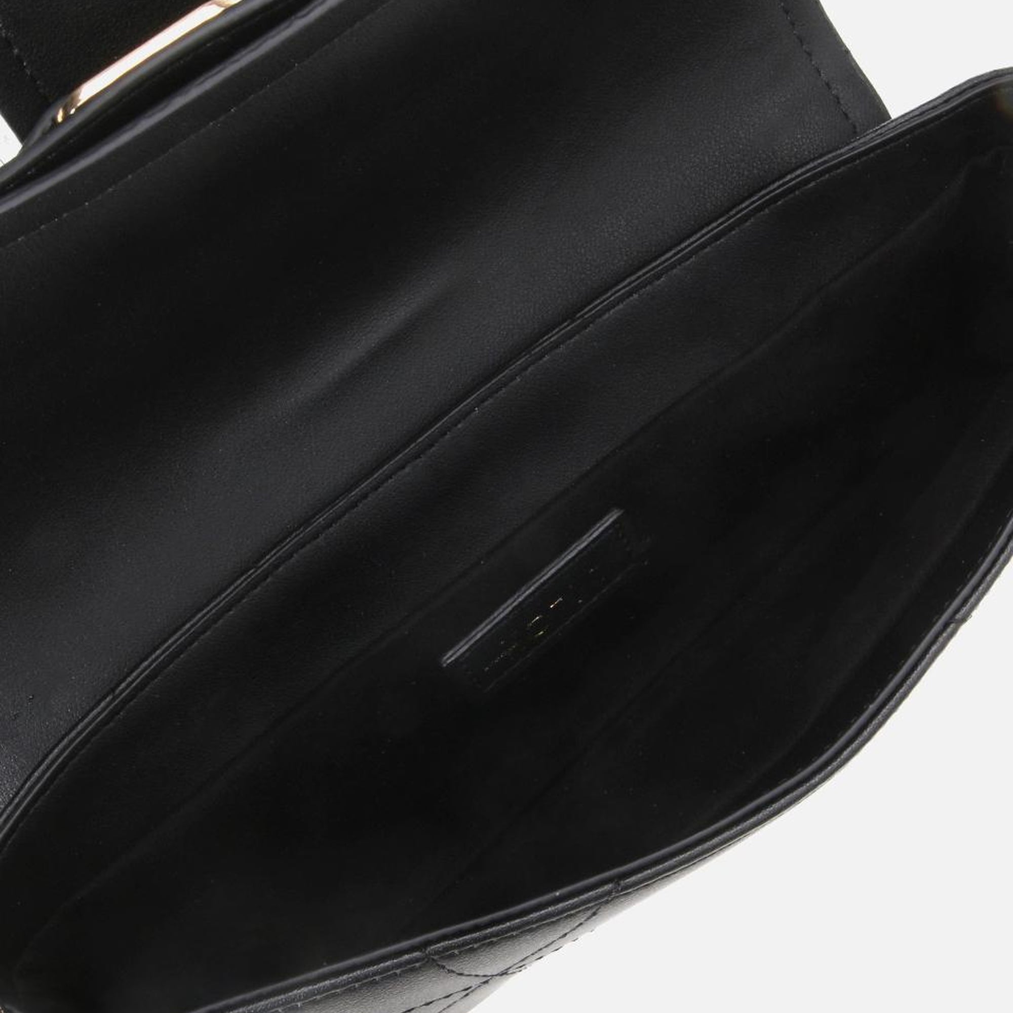 Kadın Siyah Toka Detaylı Asimetrik Çapraz Askılı Çanta