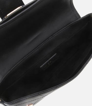  Kadın Siyah Toka Detaylı Asimetrik Çapraz Askılı Çanta