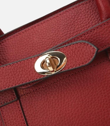  Kadın Deri Bordo Kilit Detaylı Omuz Çantası