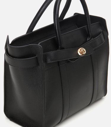  Kadın Deri Siyah Kilit Detaylı Omuz Çantası