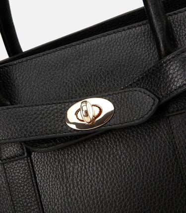  Kadın Deri Siyah Kilit Detaylı Omuz Çantası