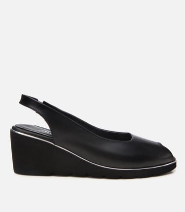  Kadın Deri Siyah Tokalı Dolgu Topuklu Sandalet