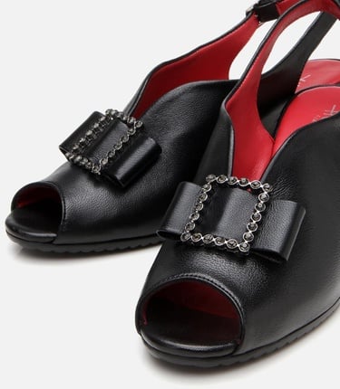  Kadın Deri Siyah Tokalı Esnek Dolgu Topuklu Sandalet