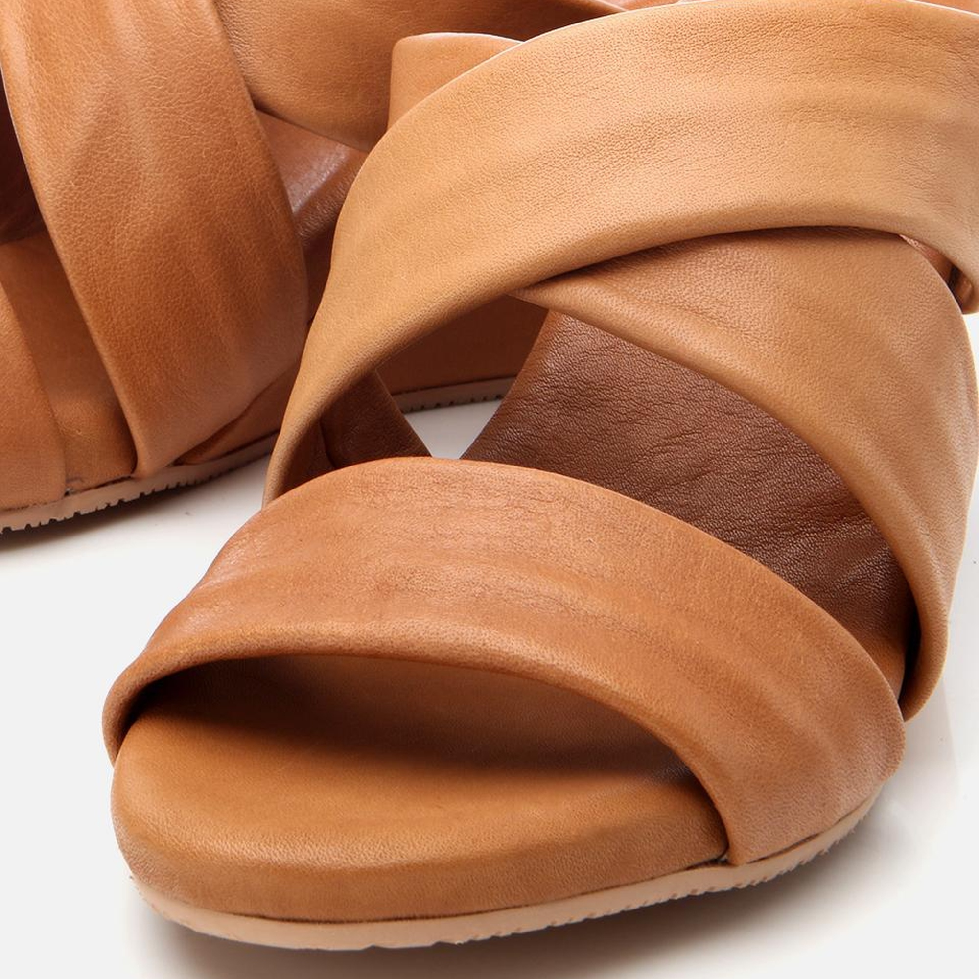 Kadın Deri Taba Dolgu Topuklu Terlik