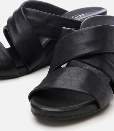  Kadın Deri Siyah Dolgu Topuklu Terlik