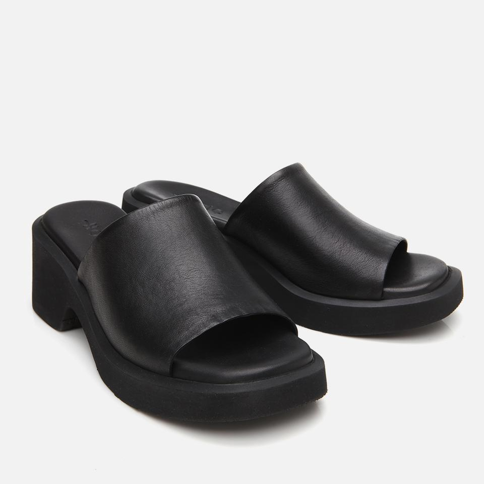 Kadın Deri Siyah Topuklu Terlik