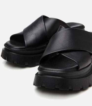  Kadın Deri Siyah Topuklu Terlik