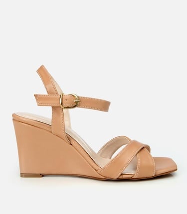  Kadın Bej Dolgu Topuklu Sandalet