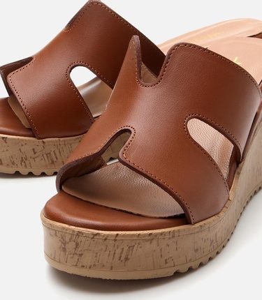  Kadın Deri Taba Dolgu Topuklu Terlik