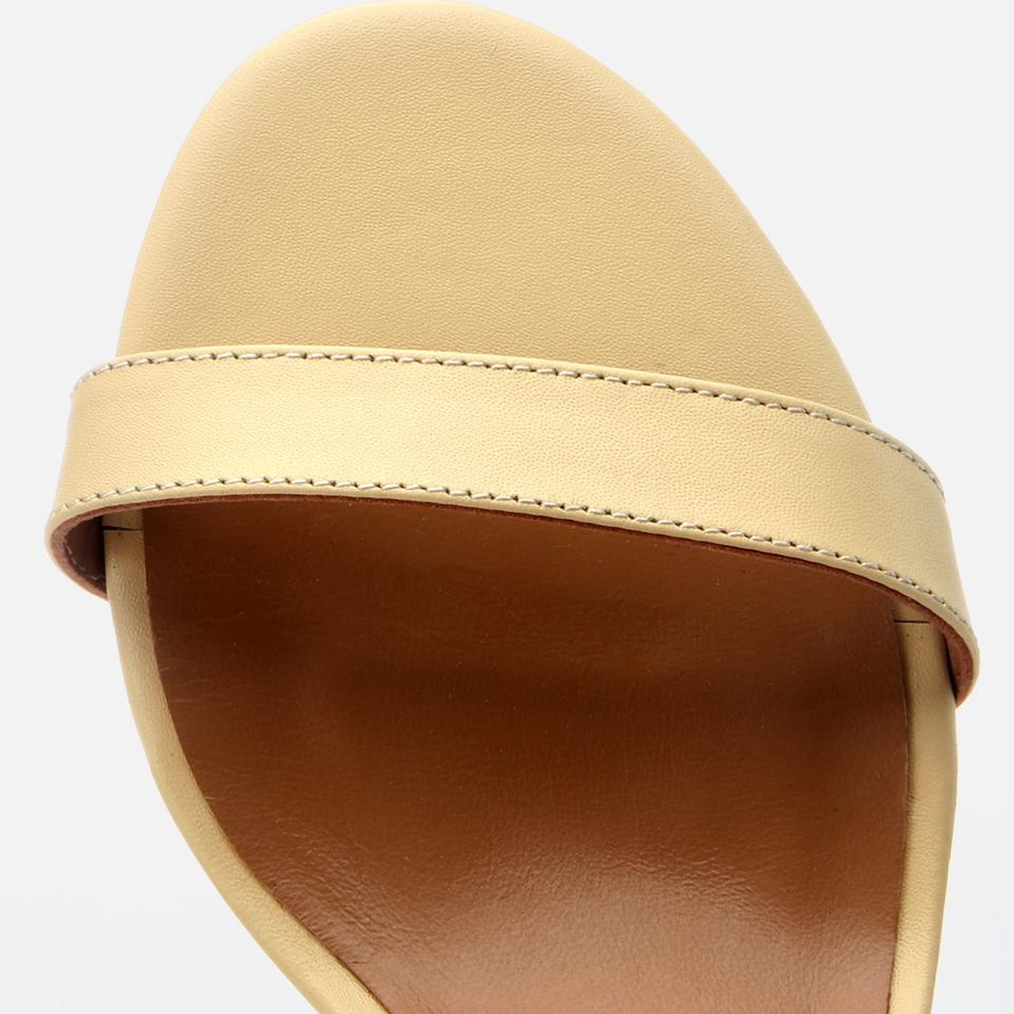 Kadın Deri Sarı Kemerli Topuklu Sandalet