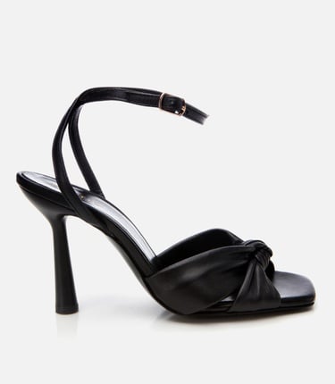  Kadın Deri Siyah Kemerli Topuklu Sandalet